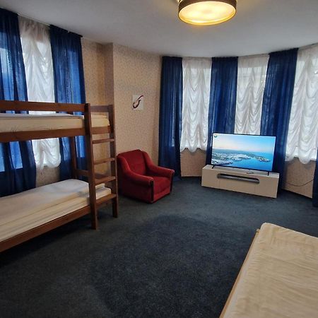 ריגה Central Hotel With Free Parking מראה חיצוני תמונה